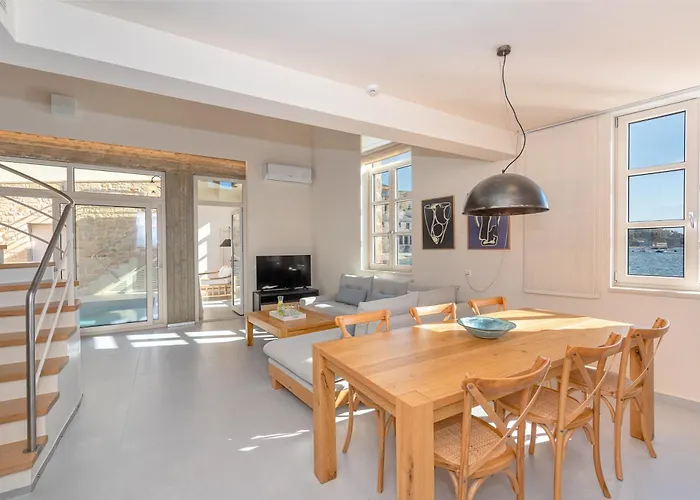 Hippocampo Waterfront חאניה