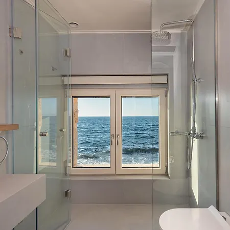 Hippocampo Waterfront Villa